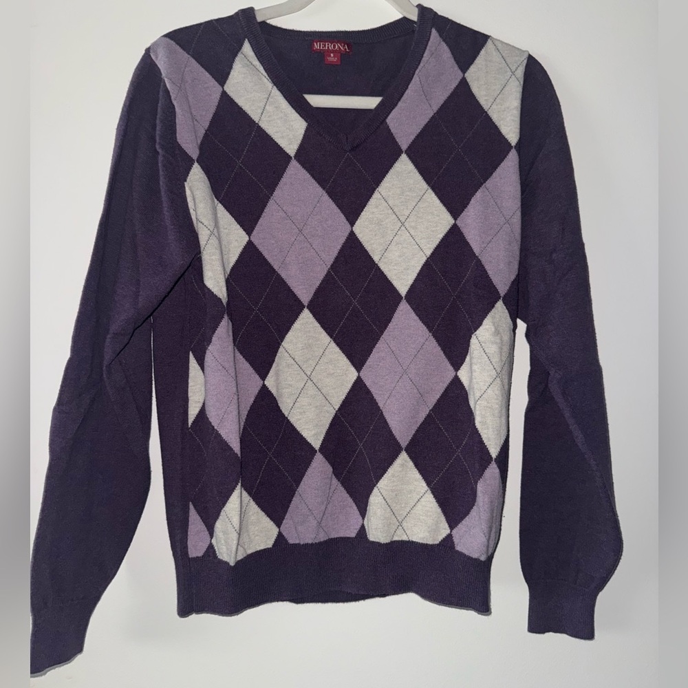 Merona V-Neck Sweater in Purple and Gray Argyle
